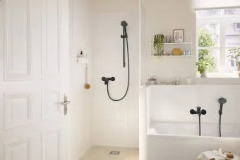 Hansgrohe Rebris S Смеситель для ванны, однорычажный, внешнего монтажа, матовый черный 72440670