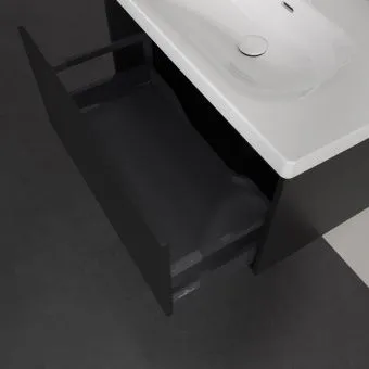 Villeroy & Boch Skyla КОМПЛЕКТ Тумба под раковину, 2 выдвижных ящика, 772 x 596 x 439 mm, Volcano Black +Skyla Pаковина для установки на тумбу, 800 x 460 x 160 mm, с переливом, Альпийский белый C78600VL+5A518001