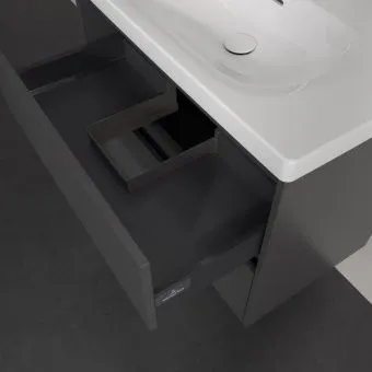 Villeroy & Boch Skyla КОМПЛЕКТ Тумба под раковину, 2 выдвижных ящика, 772 x 596 x 439 mm, Graphite +Skyla Pаковина для установки на тумбу, 800 x 460 x 160 mm, с переливом, Альпийский белый C79600VR+5A518001