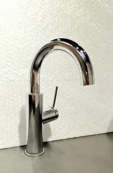 Villeroy & Boch Dawn Смеситель для раковины, с боковым рычагом хром TVW10611615361