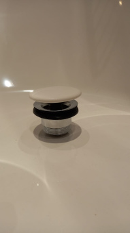 Villeroy & Boch Аксессуары Незапираемый донный клапан с решеткой,с керамической крышкой 75 x 110 x 75 mm, Альпийский белый 68350001